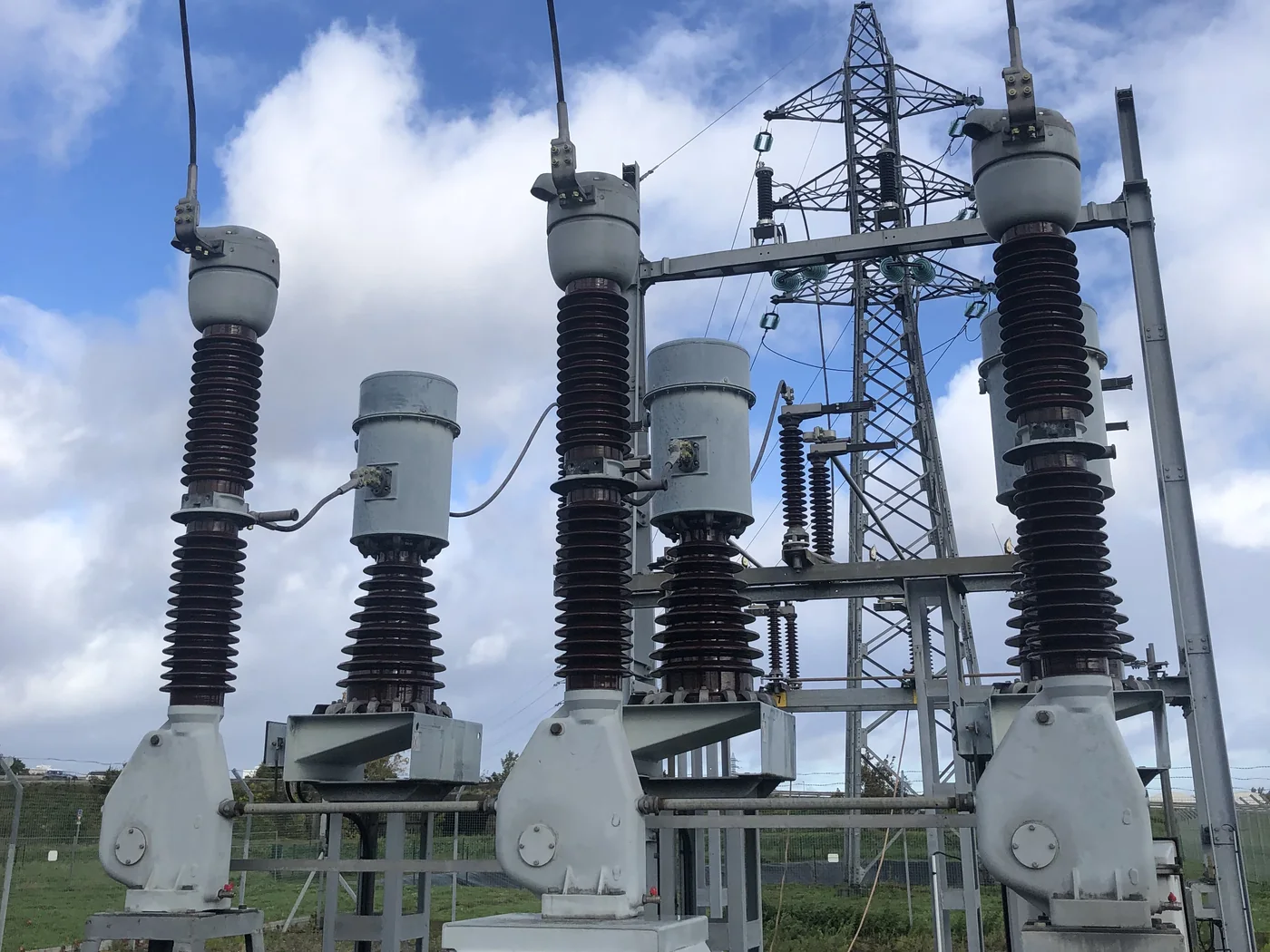 Poste HTB — disjoncteurs et transformateurs de courant, intervention LDHT Engineering